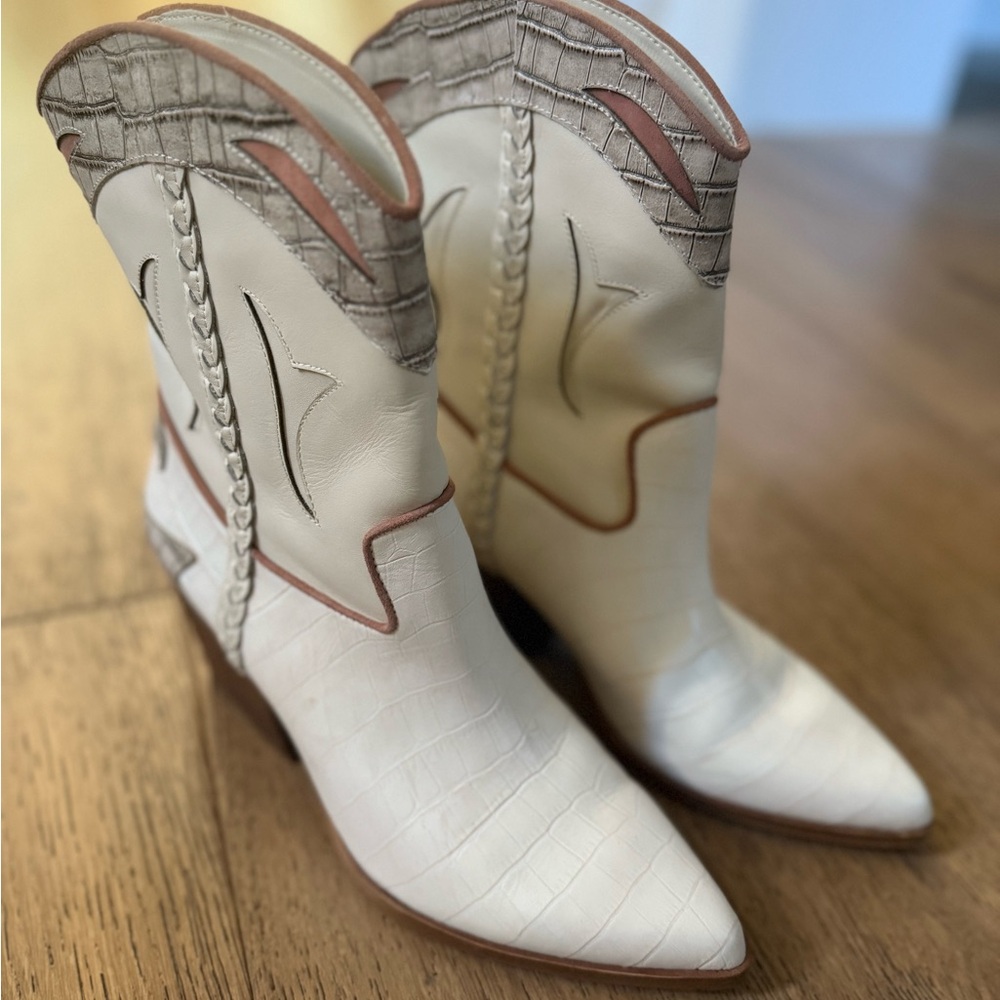 Dolce Vita Loral Boots